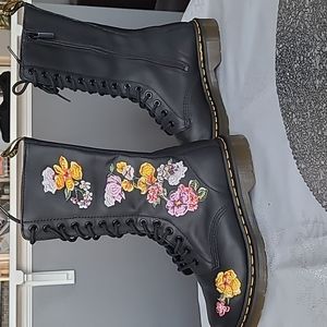 Doc  Martens 1914 Vonda 11 Boots UK 6 US 8